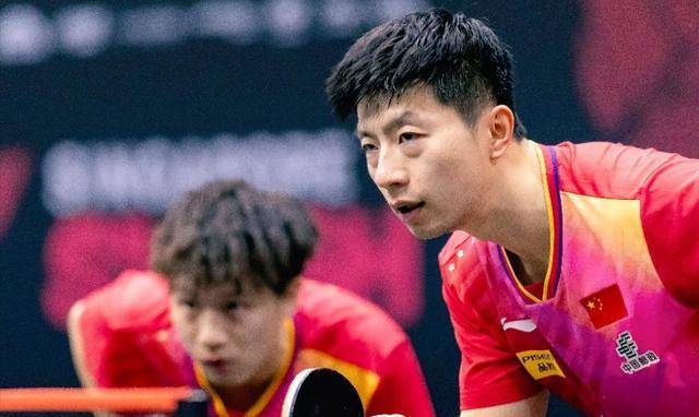 马龙在比赛中受伤退赛，詹姆斯主帅表示担忧(马龙在比赛中受伤退赛,詹姆斯主帅表示担忧吗)-ayx sports