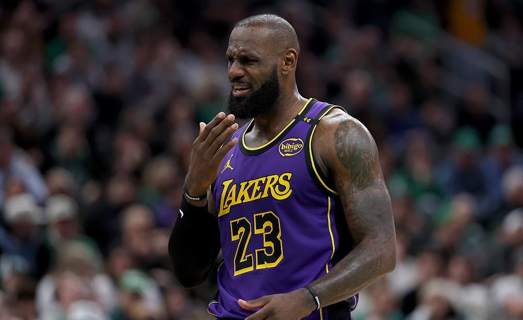 夺冠引发热议!,詹姆斯在日本队比赛中比赛局势复杂上演精彩一战的简单介绍-ayx sports